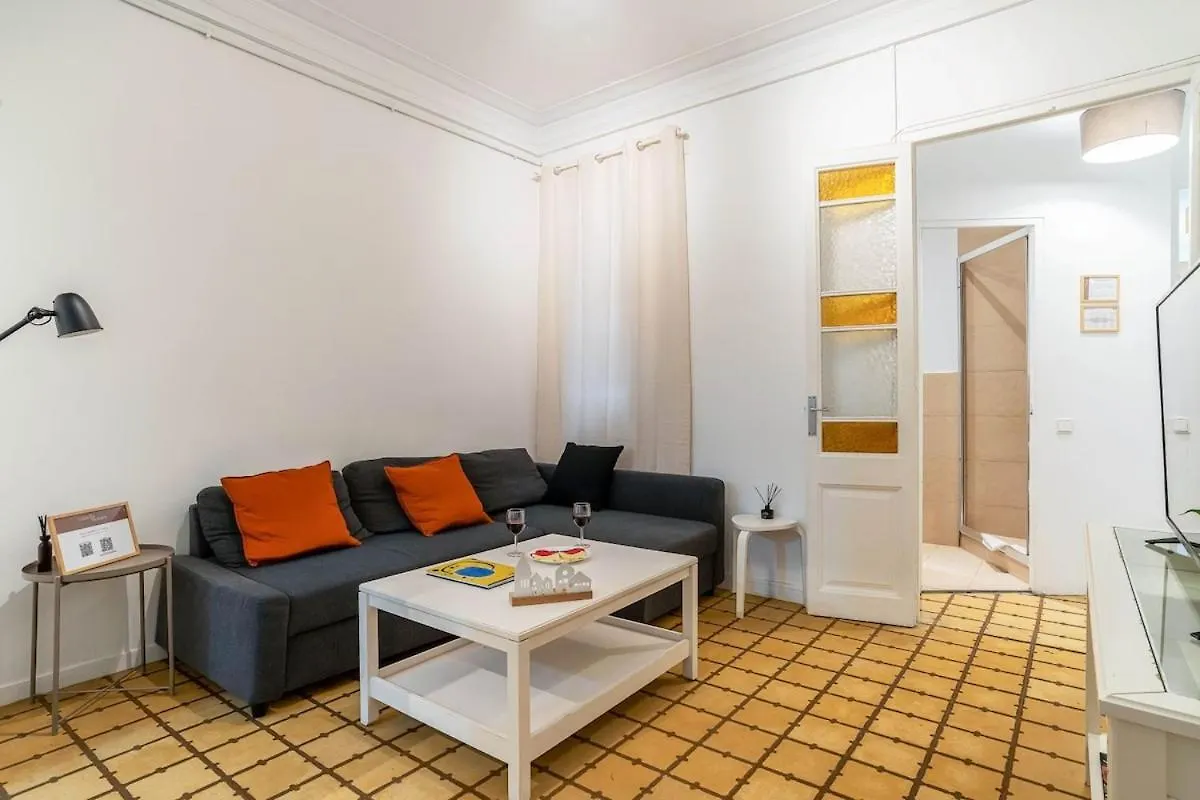 Canela Homes Midterm Monumental Barcelone